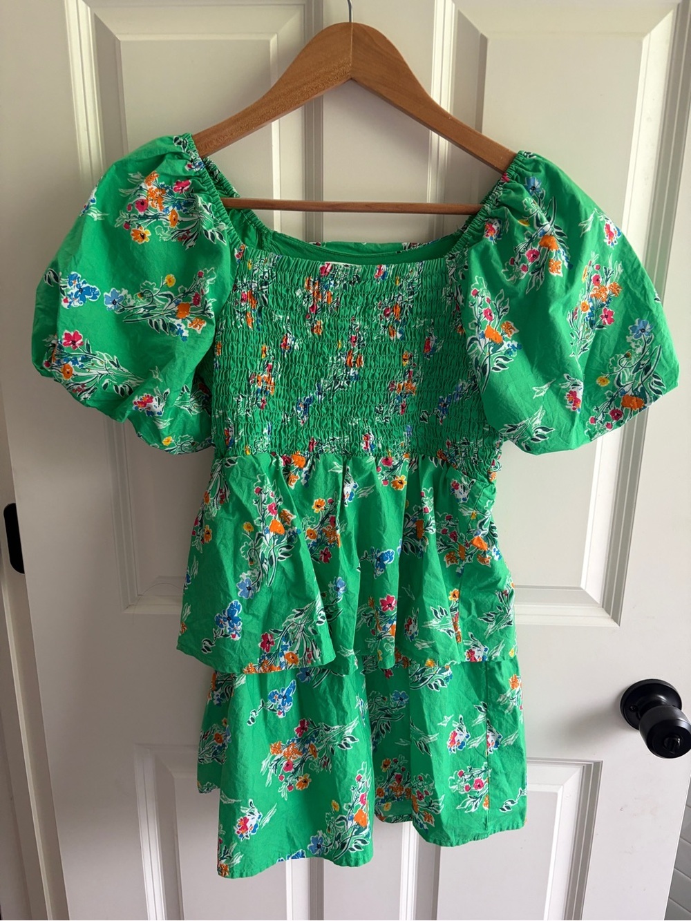Like new size 10/12 Cat & Jack Green Floral Smocked Tier Dress with Puff Sleeves - Picture 5 of 7